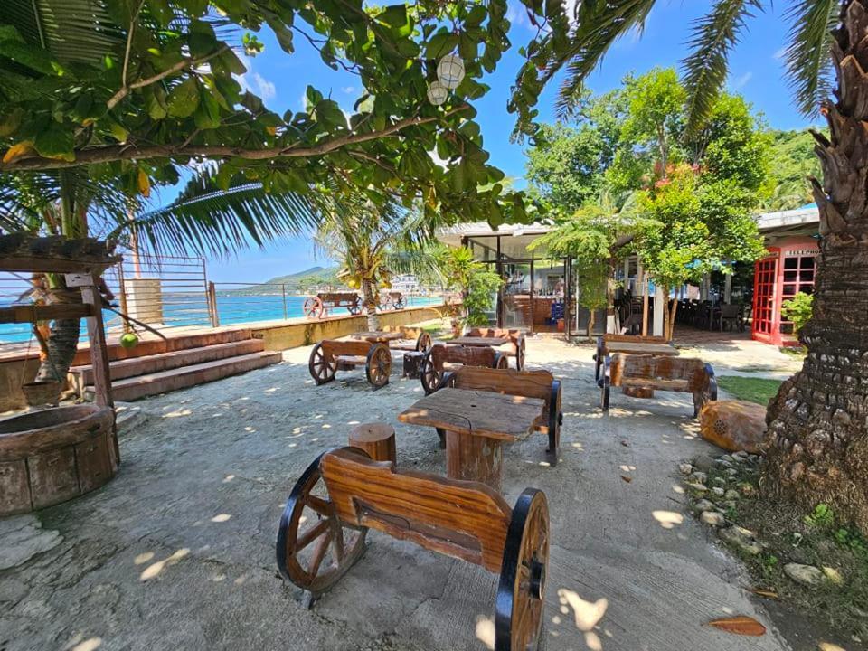 Hotel Palanas By The Sea à Boljoon Extérieur photo